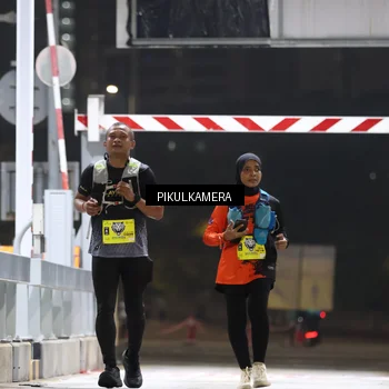 Runner Photo 7083178
