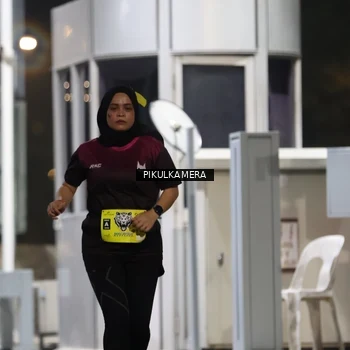 Runner Photo 7083273