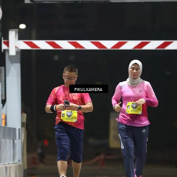 Runner Photo 7083343