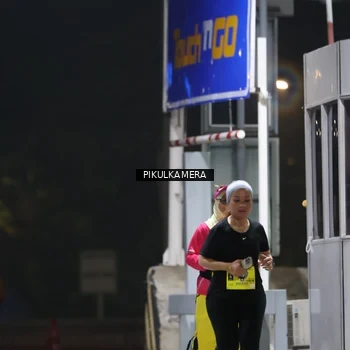 Runner Photo 7083375