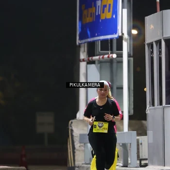 Runner Photo 7083376