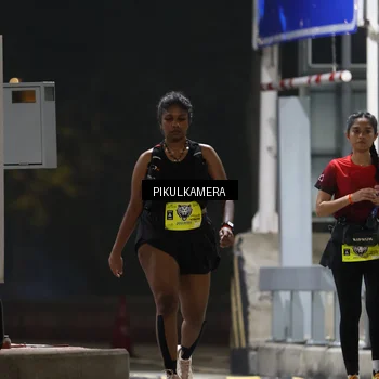 Runner Photo 7083400