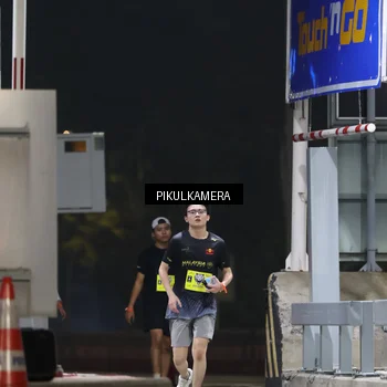 Runner Photo 7083424