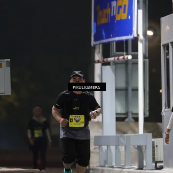 Runner Photo 7083448
