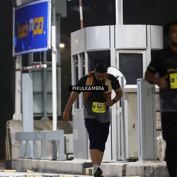 Runner Photo 7083503