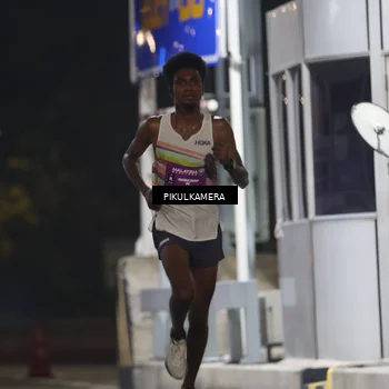 Runner Photo 7083621