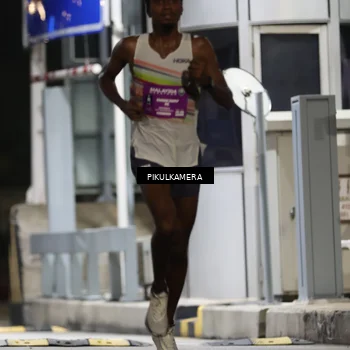 Runner Photo 7083625