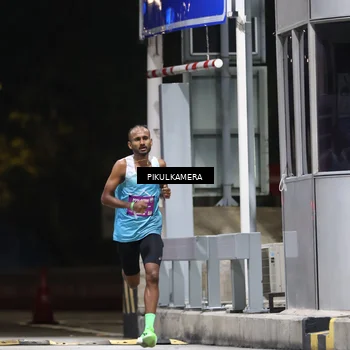Runner Photo 7083638