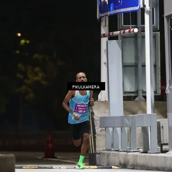 Runner Photo 7083641
