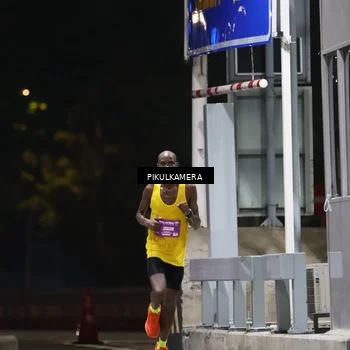 Runner Photo 7083646