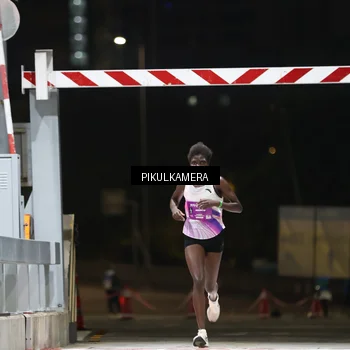 Runner Photo 7083652