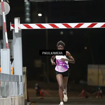 Runner Photo 7083655