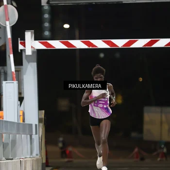 Runner Photo 7083658