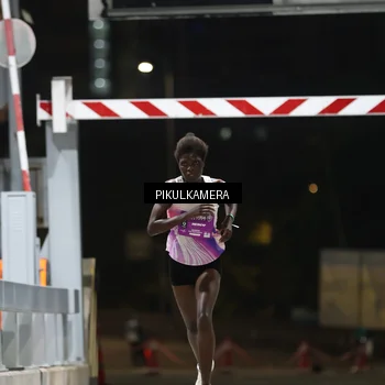 Runner Photo 7083665