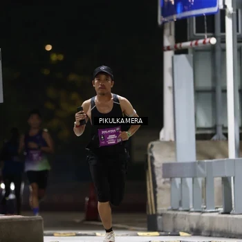 Runner Photo 7083668