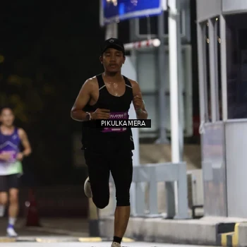 Runner Photo 7083669