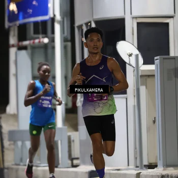 Runner Photo 7083675