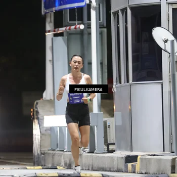 Runner Photo 7083681