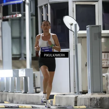 Runner Photo 7083694
