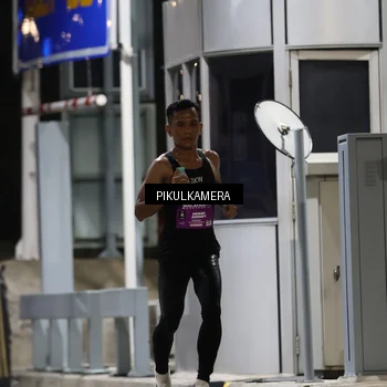 Runner Photo 7083713