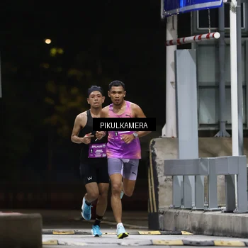 Runner Photo 7083717