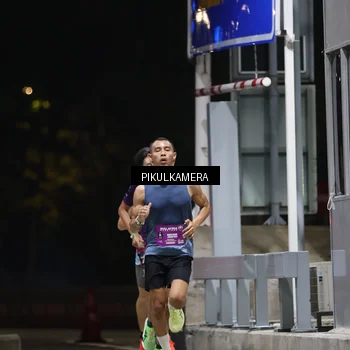 Runner Photo 7083736