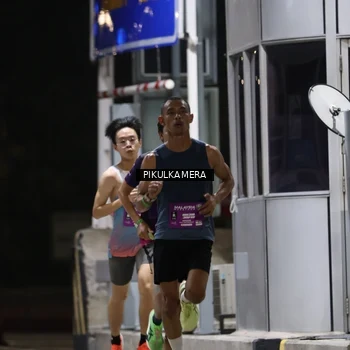 Runner Photo 7083742