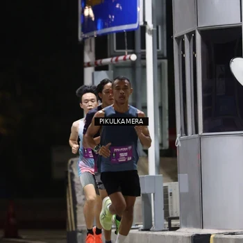 Runner Photo 7083744