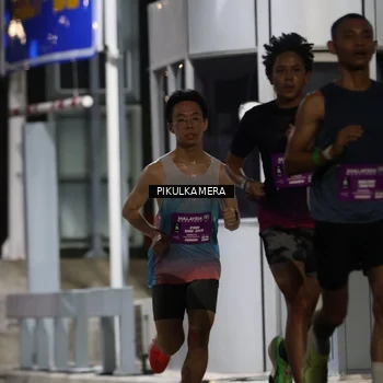 Runner Photo 7083748