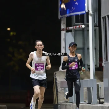 Runner Photo 7083750