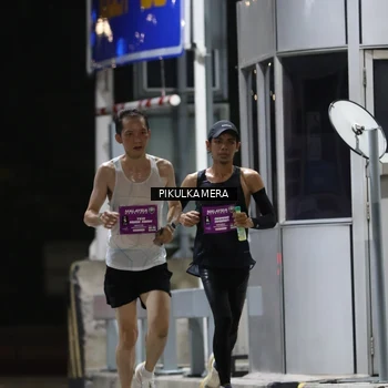 Runner Photo 7083753