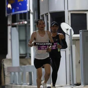 Runner Photo 7083755