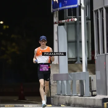 Runner Photo 7083757