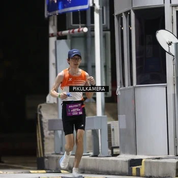 Runner Photo 7083760