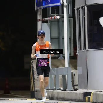 Runner Photo 7083765