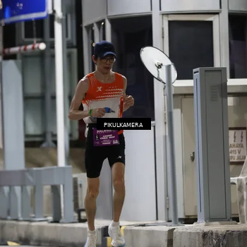 Runner Photo 7083768