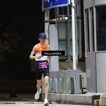 Runner Photo 7083770