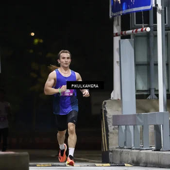 Runner Photo 7083786