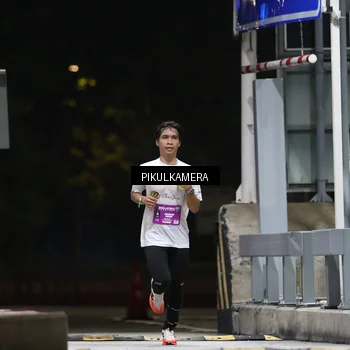 Runner Photo 7083800