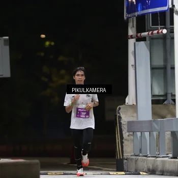Runner Photo 7083802
