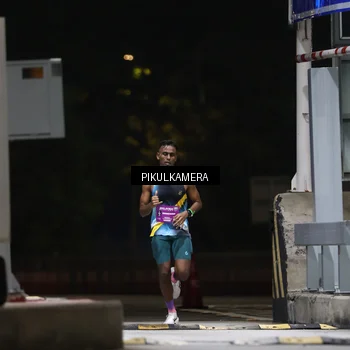 Runner Photo 7083804