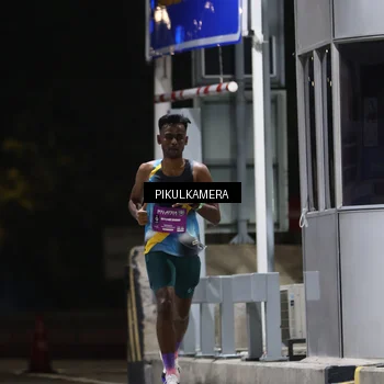 Runner Photo 7083811