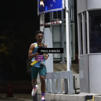 Runner Photo 7083813