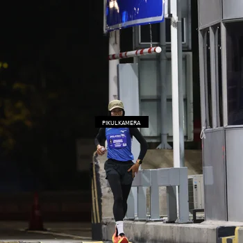 Runner Photo 7083825