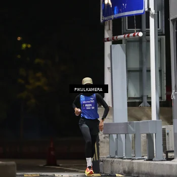 Runner Photo 7083827