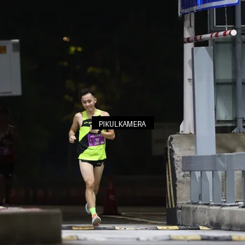 Runner Photo 7083838
