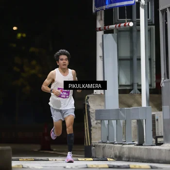 Runner Photo 7083842