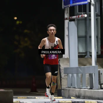 Runner Photo 7083852