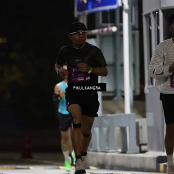 Runner Photo 7083874