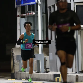 Runner Photo 7083876